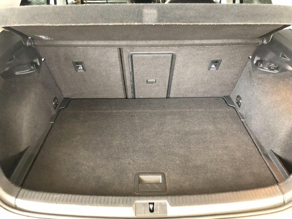 Used Volkswagen Golf 2018 for sale - 77258298: Photo 39