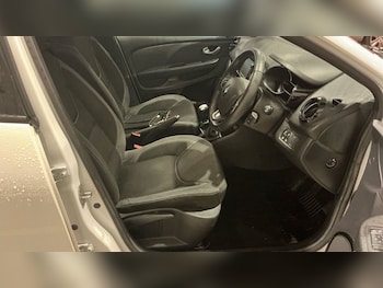 Used Renault Clio 2017 for sale - 77397282: Photo