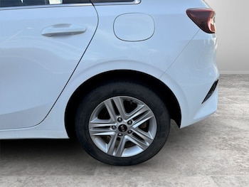 Used Kia Ceed 2021 for sale - 77356772: Photo