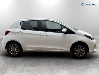 Used Toyota Yaris 2015 for sale - 79013962: Photo