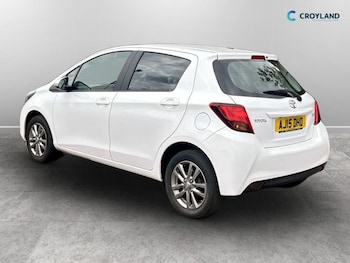 Used Toyota Yaris 2015 for sale - 79013962: Photo