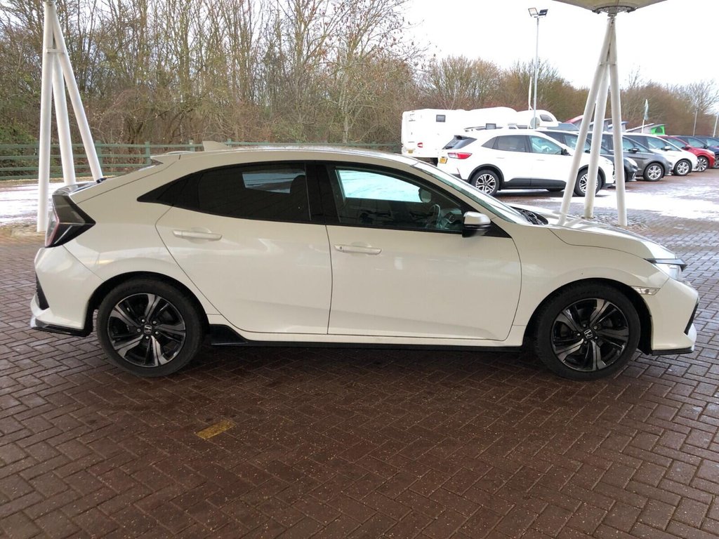 Used Honda Civic 2019 for sale - 77258252: Photo 2