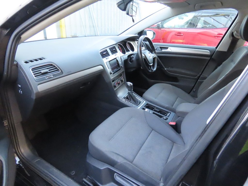 Used Volkswagen Golf 2013 for sale - 77647920: Photo 5