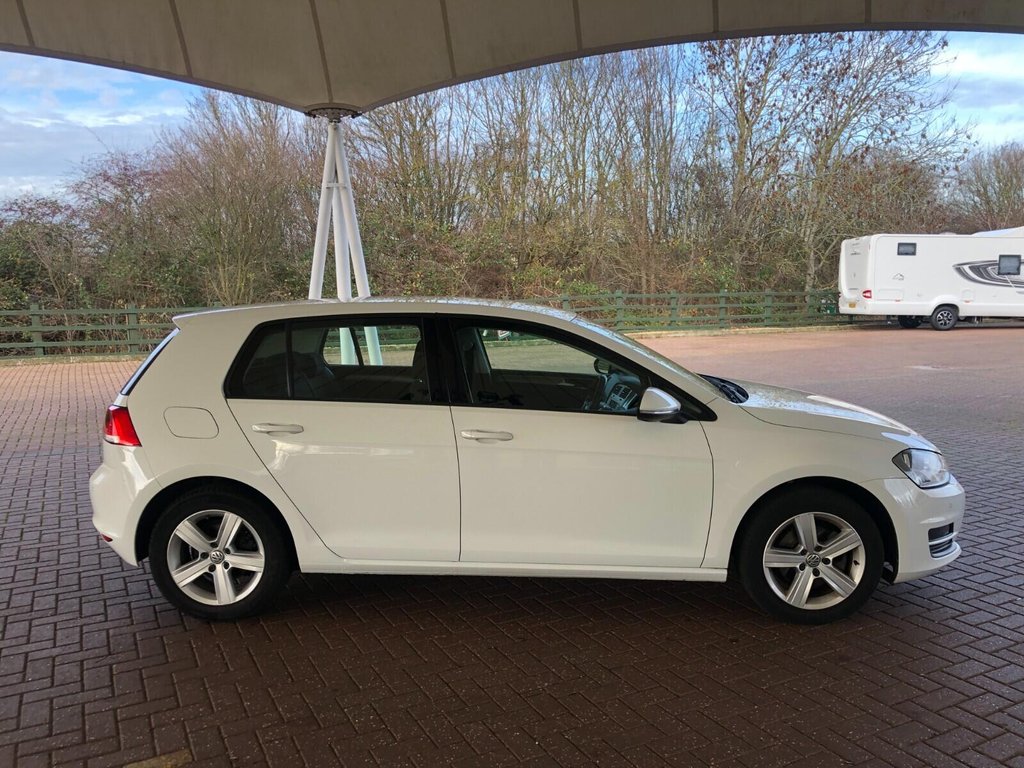Used Volkswagen Golf 2015 for sale - 77258313: Photo 2