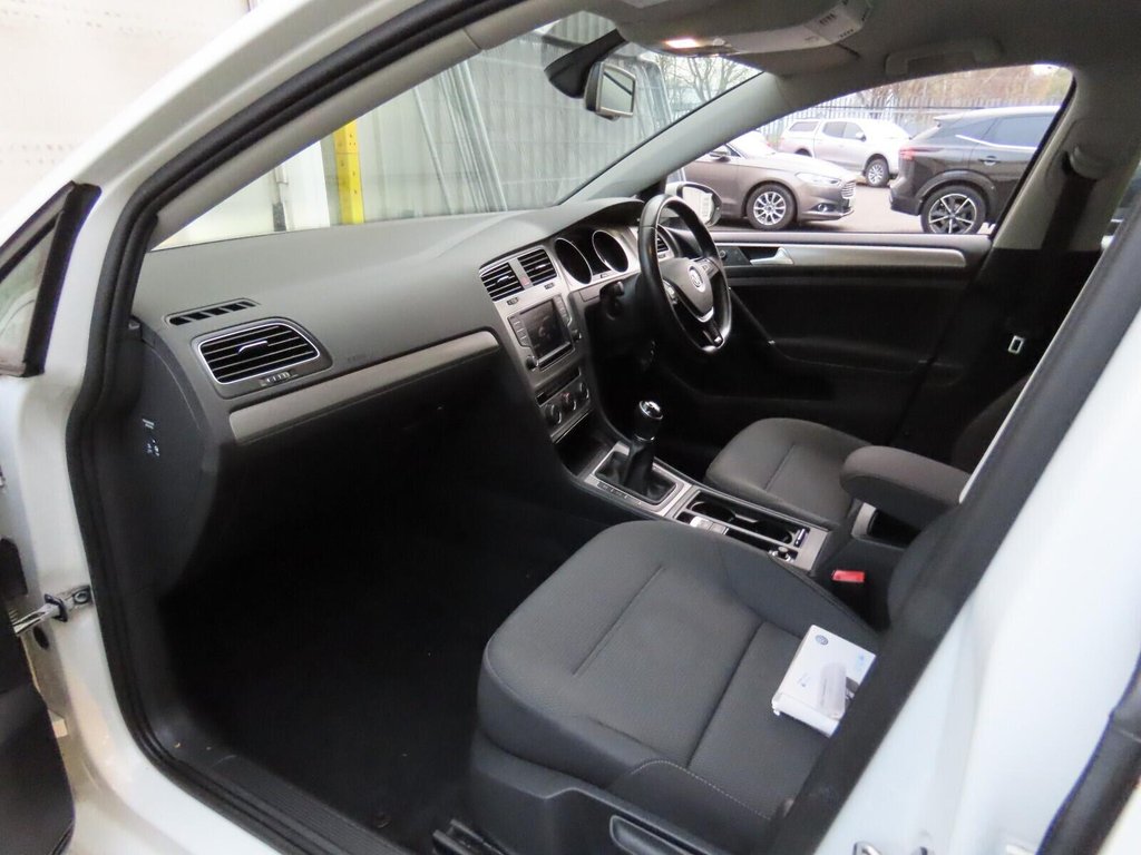 Used Volkswagen Golf 2015 for sale - 77258313: Photo 3