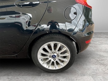 Used Ford Fiesta 2015 for sale - 78936265: Photo