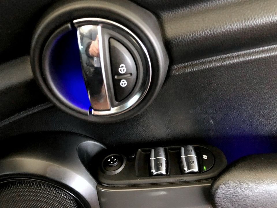 Used MINI Hatch 2019 for sale - 77258299: Photo 9