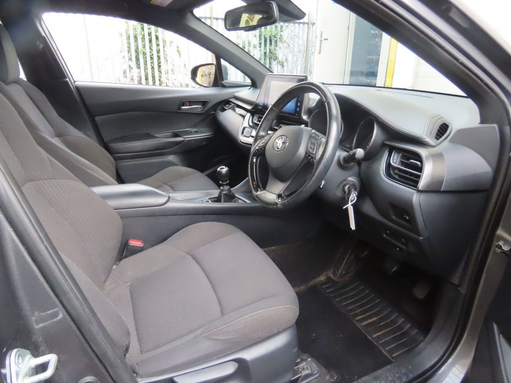 Used Toyota C-HR 2019 for sale - 77563807: Photo 3