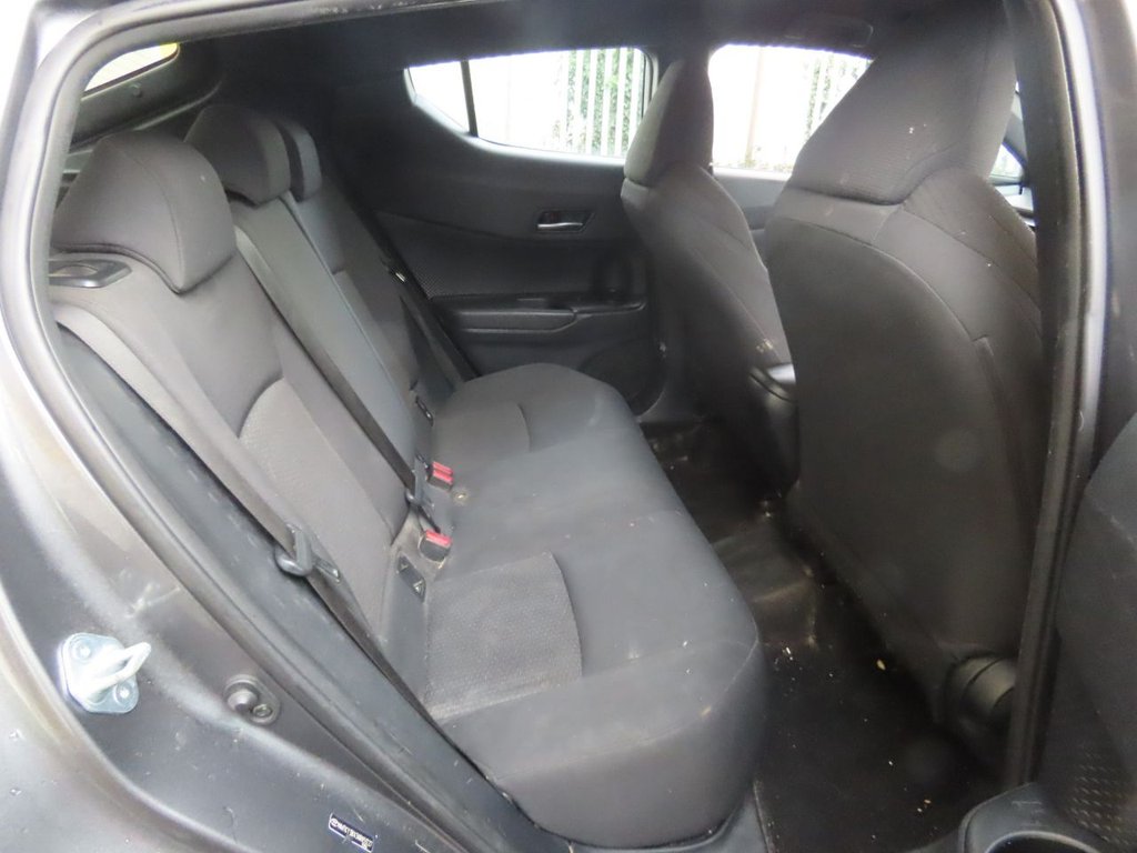 Used Toyota C-HR 2019 for sale - 77563807: Photo 4