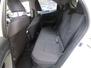Used Toyota Yaris 2023 for sale - 77319481: Photo
