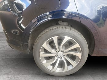 Used Land Rover Discovery Sport 2023 for sale - 79782206: Photo