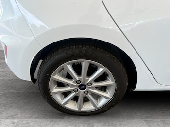 Used Ford Fiesta 2018 for sale - 79014020: Photo