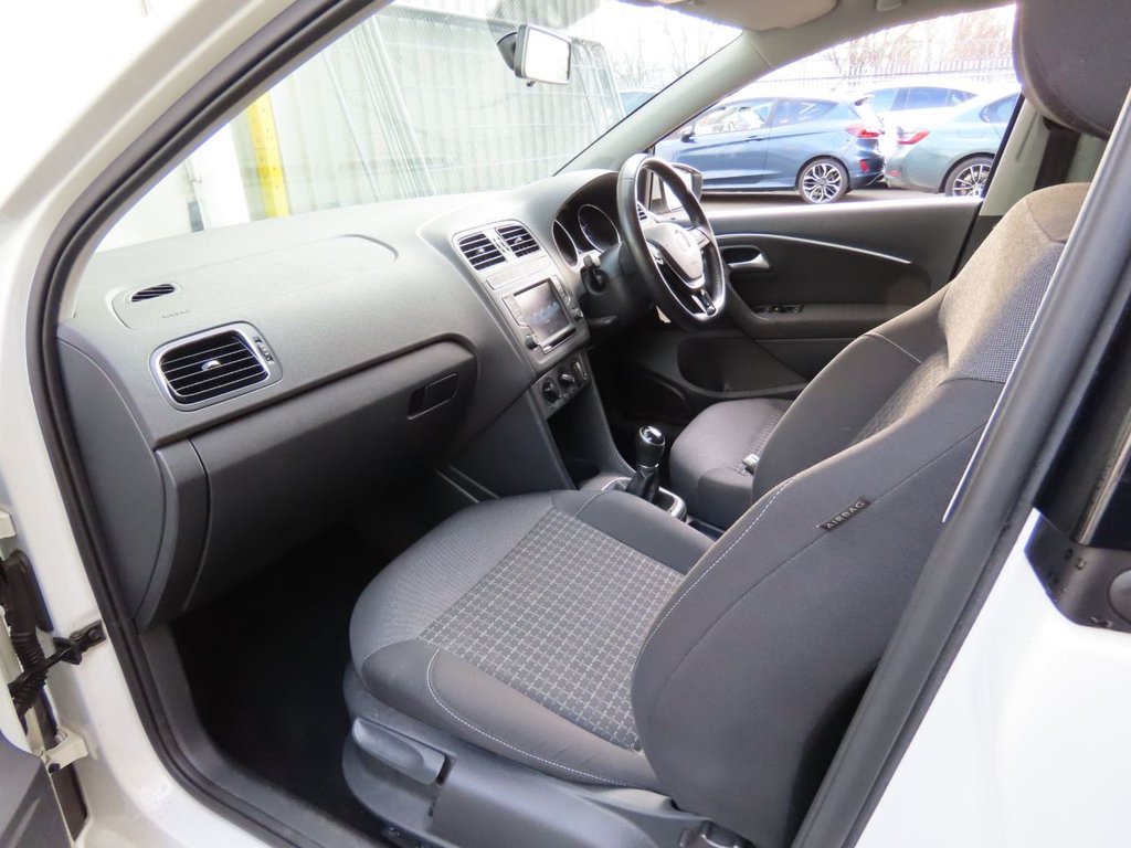 Used Volkswagen Polo 2016 for sale - 77319456: Photo 3