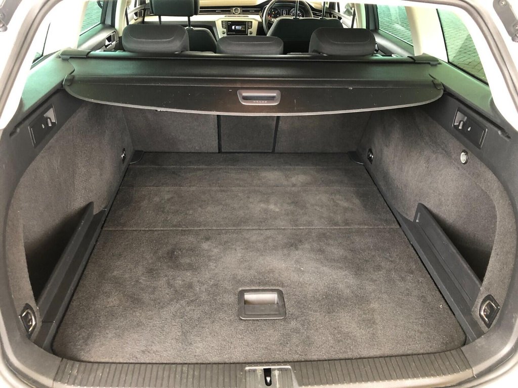 Used Volkswagen Passat 2015 for sale - 77341354: Photo 29