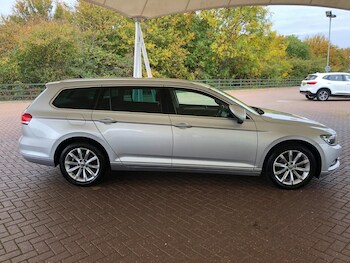 Used Volkswagen Passat 2015 for sale - 77341354: Photo