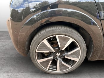 Used Peugeot E-208 2021 for sale - 79631948: Photo