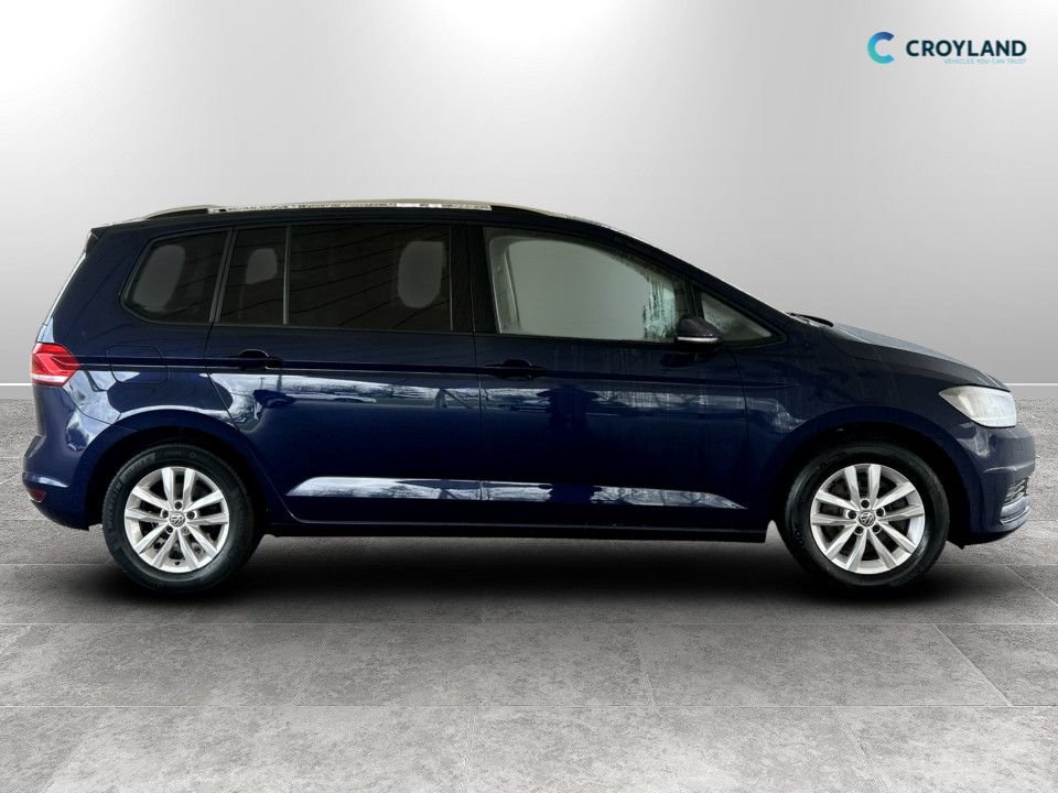 Used Volkswagen Touran 2017 for sale - 77571790: Photo 2