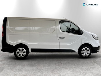 Used Renault Trafic 2023 for sale - 77642310: Photo