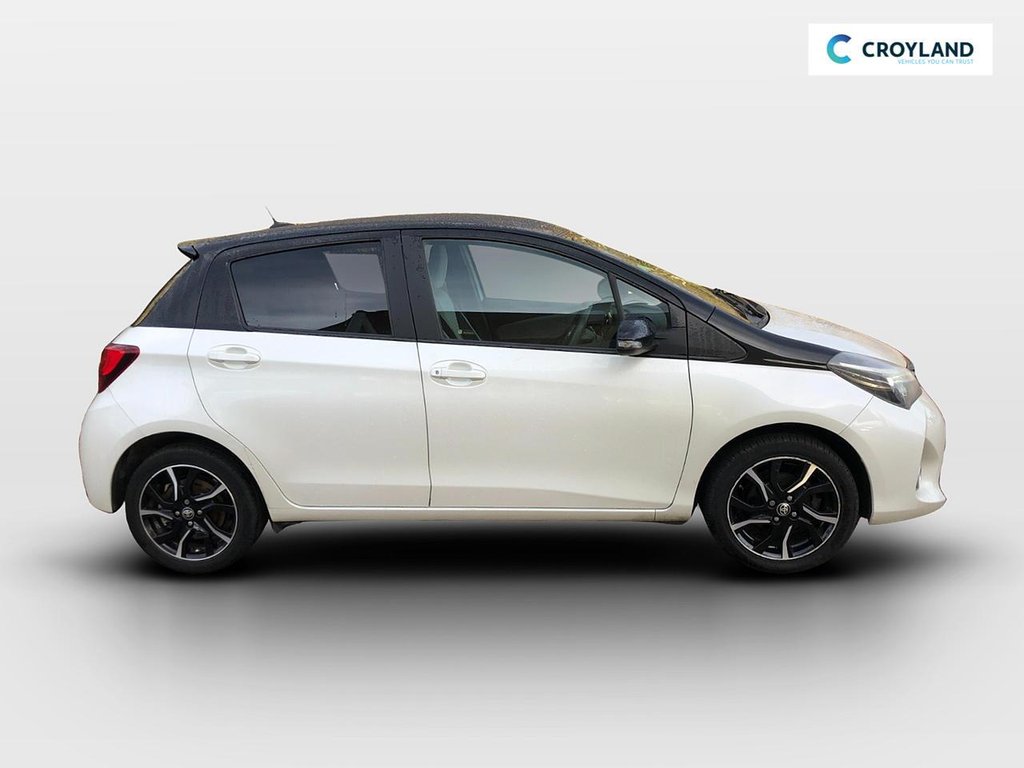 Used Toyota Yaris 2017 for sale - 77258257: Photo 2