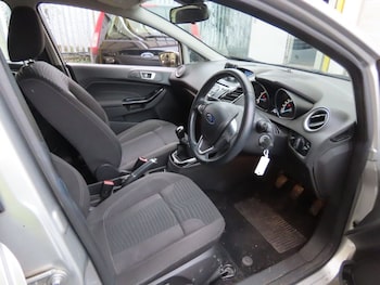 Used Ford Fiesta 2016 for sale - 77647924: Photo