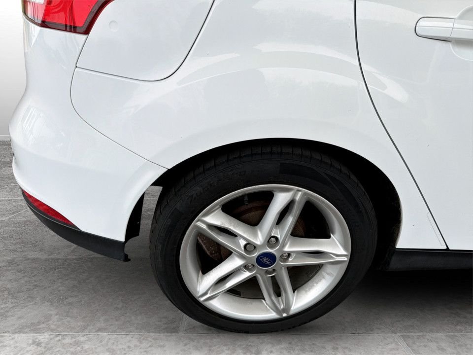 Used Ford Focus 2015 for sale - 78097120: Photo 4