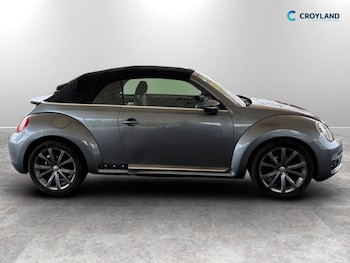 Used Volkswagen Beetle 2017 for sale - 78215795: Photo