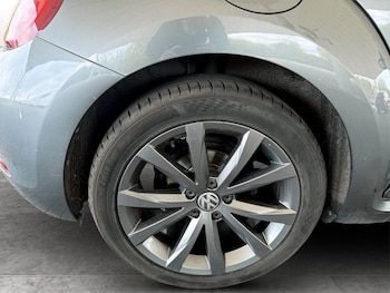 Used Volkswagen Beetle 2017 for sale - 78215795: Photo