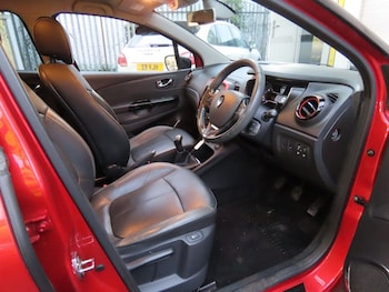 Used Renault Captur 2015 for sale - 77563792: Photo