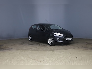 Used Ford Fiesta 2017 for sale - 77499122: Photo
