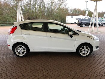 Used Ford Fiesta 2016 for sale - 77263030: Photo