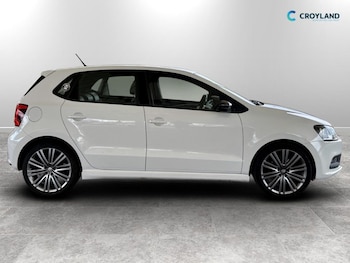 Used Volkswagen Polo 2016 for sale - 77976330: Photo