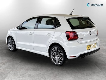 Used Volkswagen Polo 2016 for sale - 77976330: Photo
