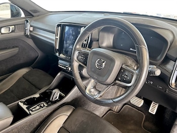 Used Volvo XC40 2018 for sale - 77666745: Photo