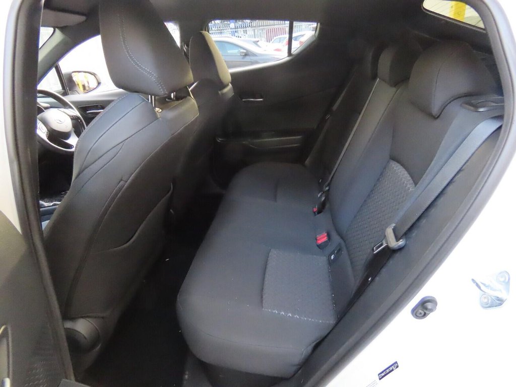 Used Toyota C-HR 2022 for sale - 77258275: Photo 4