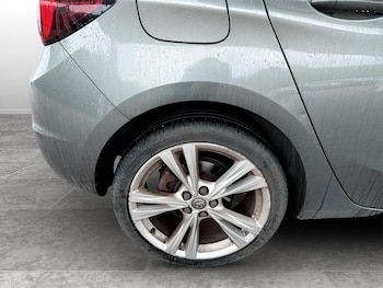 Used Vauxhall Astra 2017 for sale - 78644936: Photo