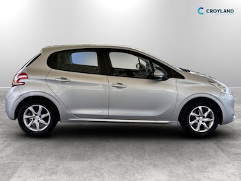 Used Peugeot 208 2014 for sale - 78364274: Photo