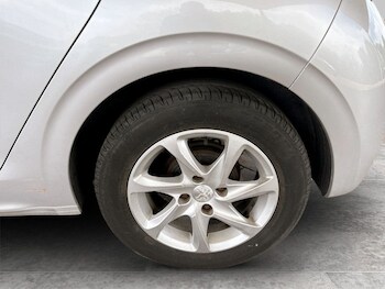 Used Peugeot 208 2014 for sale - 78364274: Photo