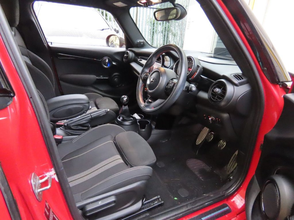 Used MINI Hatch 2018 for sale - 77437106: Photo 3