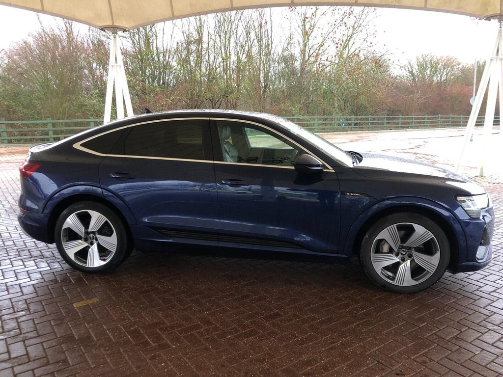 Used Audi e-tron 2021 for sale - 77258190: Photo 2