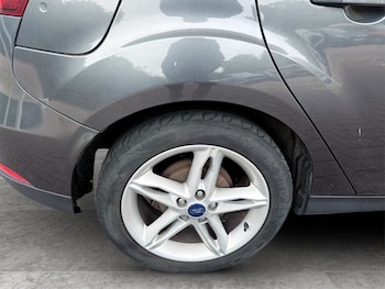 Used Ford Focus 2017 for sale - 79160044: Photo