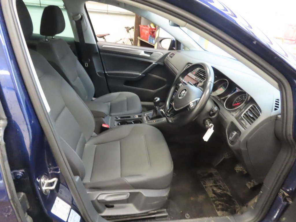 Used Volkswagen Golf 2020 for sale - 77614180: Photo 3