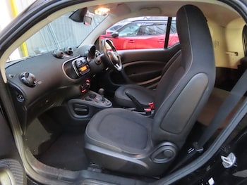 Used smart fortwo 2017 for sale - 77563785: Photo