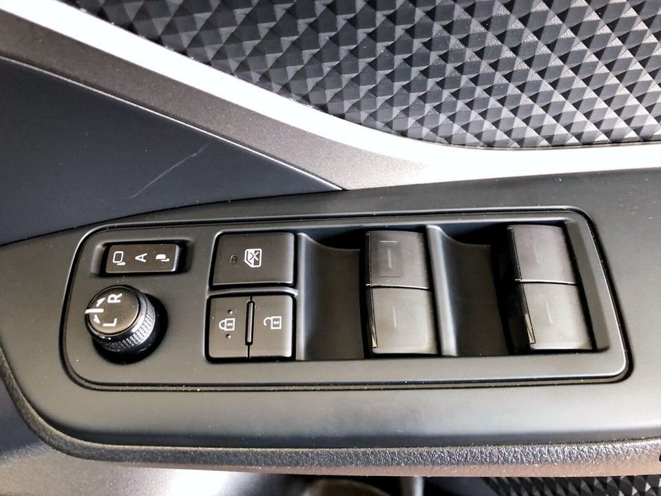 Used Toyota C-HR 2022 for sale - 77258269: Photo 18