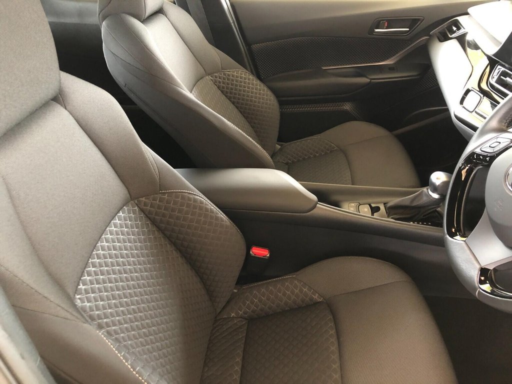 Used Toyota C-HR 2022 for sale - 77258269: Photo 32