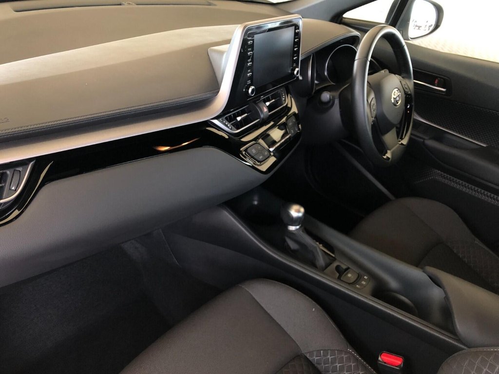 Used Toyota C-HR 2022 for sale - 77258269: Photo 41