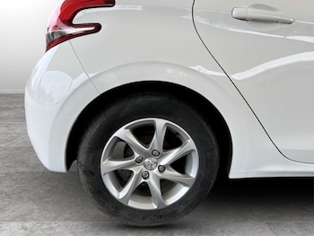 Used Peugeot 208 2017 for sale - 77372884: Photo