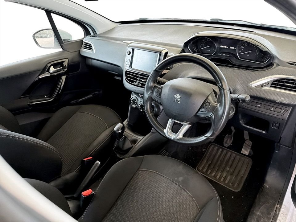 Used Peugeot 208 2017 for sale - 77372884: Photo 5