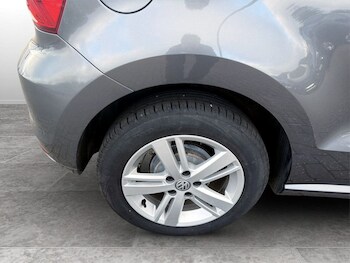 Used Volkswagen Polo 2017 for sale - 78299562: Photo