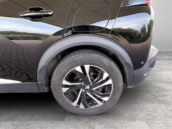 Used Peugeot E-2008 2021 for sale - 78401484: Photo