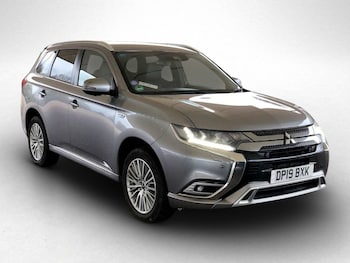Mitsubishi Outlander feature image